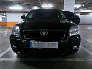 TOYOTA Avensis 2.0 VVTi SOL -04