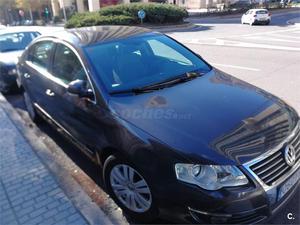 VOLKSWAGEN Passat 2.0 TDI 140cv Highline 4p.