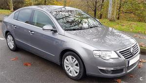 VOLKSWAGEN Passat 2.0 TDI 140cv Highline 4p.