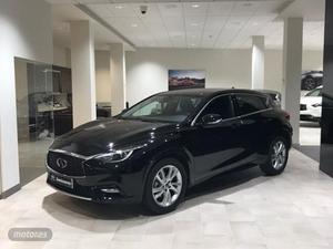 Infiniti Q30