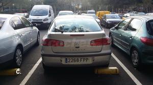 RENAULT Laguna Authentique 1.9dCi 110CV E4 5p.