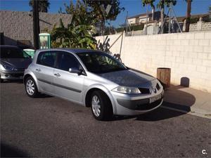 Renault Mégane Dynamique v Auto 5p. -07