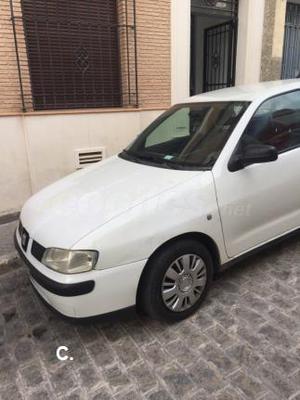 SEAT Cordoba 1.9 TDI SIGNA VARIO 90CV 5p.