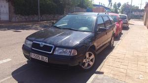 SKODA Octavia 1.9 TDi Elegance Combi 4xCV 5p.