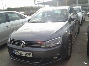 VOLKSWAGEN Jetta 2.0 TDI 140cv Sport 4p.