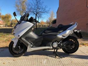 YAMAHA T-Max 530 ABS DX -14