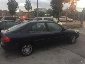 Ford Mondeo 1.8td Ghia 5p. -00