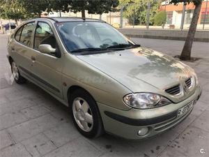 Renault Megane Classic Privilege v 4p. -00