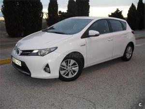 TOYOTA Auris Hybrid Active 5p.