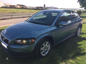 Volvo Cd Momentum 3p. -08