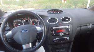 FORD Focus 2.5 ST -08