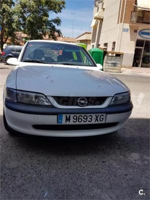 Opel Vectra Gl v 4p. -99