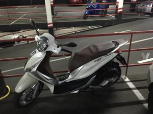 PIAGGIO X-Evo 125 Sport -16