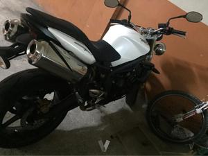 TRIUMPH STREET TRIPLE R -11