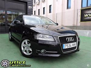 Audi A3 1.6 Tdi 105cv Attraction 3p. -12