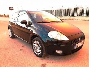 FIAT Grande Punto v Sport -08