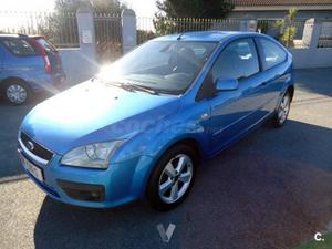 Ford Focus 2.0 Titanium 3p. -05