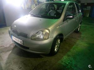 TOYOTA Yaris 1.0 LINEA LUNA 3p.