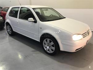 VOLKSWAGEN Golf 1.6 FSI Highline 3p.