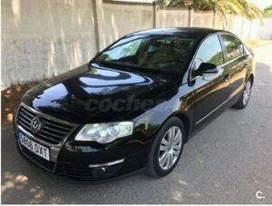 VOLKSWAGEN Passat Variant 2.0 TDI 140cv DPF Highline 5p.