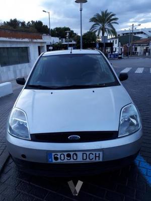 FORD Fiesta 1.3 Ambiente Coupe -04