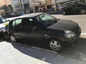 Renault Clio Community v 5p. -04