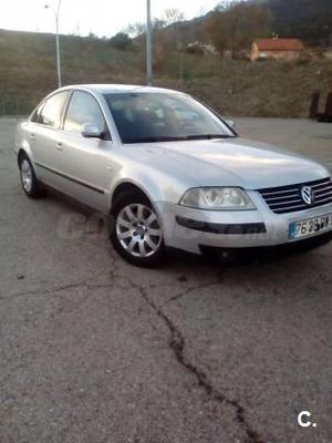 VOLKSWAGEN Passat PASSAT 1.6 GL TD 5p.