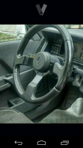 volante de Renault 5 GT TURBO