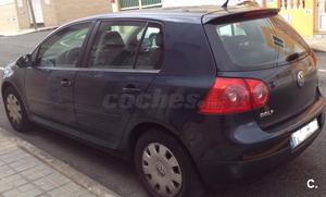 VOLKSWAGEN Golf 1.6 HIGHLINE 5p.