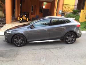 VOLVO V40 Cross Country 2.5 T5 Kinetic AWD Auto -13