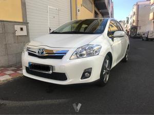 TOYOTA Auris Hybrid Active Touring Sports -13