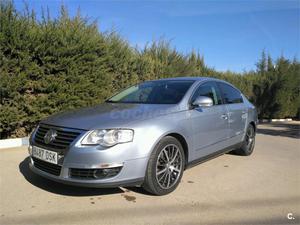 VOLKSWAGEN Passat 2.0 TDI Highline 4p.