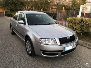 SKODA Superb 2.0 TDI DPF Elegance 4p.