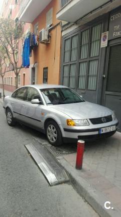 VOLKSWAGEN Passat 1.8 T VARIANT TRENDLINE 5p.