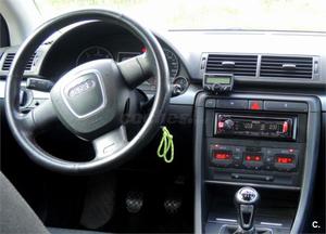 AUDI A4 2.0 TDI DPF 4p.