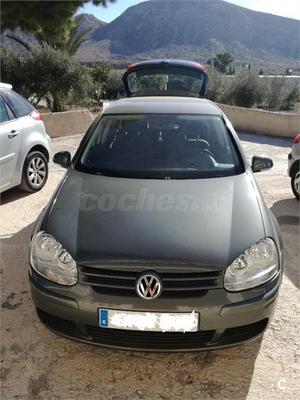 VOLKSWAGEN Golf 1.6 FSI Highline 5p.