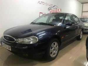 FORD Mondeo 2.0I GHIA 5p.