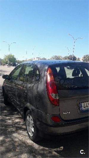 NISSAN Almera Tino 2.2dCi 112 Acenta CAM 5p.