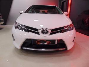 TOYOTA Auris 120D Advance 5p.