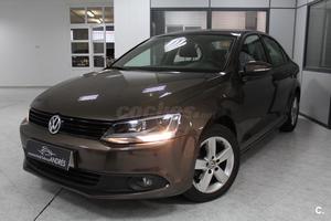 VOLKSWAGEN Jetta 1.6 TDI 105 DSG Advance Bluemotion Tech 4p.