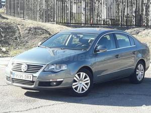 VOLKSWAGEN Passat 2.0 TDI Highline DSG 4p.