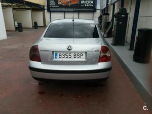 VOLKSWAGEN Passat Variant 1.9 TDi 4Motion Highline 5p.