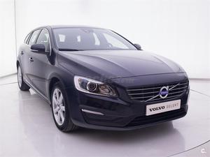 VOLVO V D3 Momentum Auto 5p.