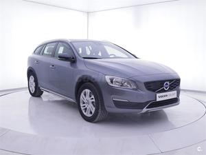 VOLVO V60 Cross Country 2.4 D4 AWD Momentum Auto 5p.