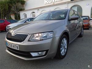 SKODA Octavia 1.6 TDI CR 105cv DSG CR Ambition 5p.