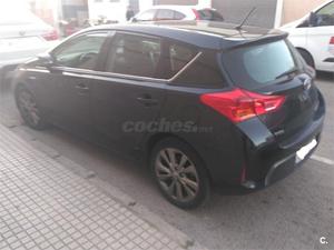 TOYOTA Auris Hybrid Active 5p.