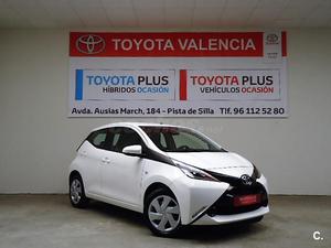 TOYOTA Aygo  xplay business 5p.