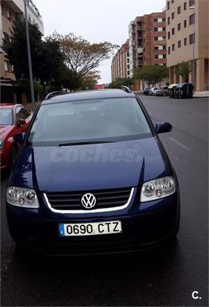 VOLKSWAGEN Touran 2.0 TDI ADVANCE 5p.