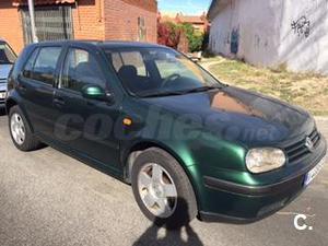 VOLKSWAGEN Golf 1.9 TDI CONCEPTLINE 5p.