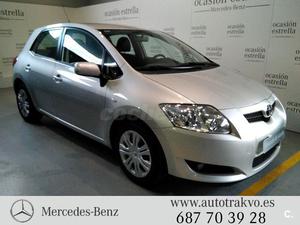 TOYOTA Auris 1.4 D4D Auris 5p.